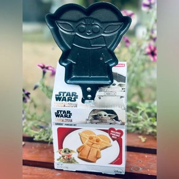 Christmas Gift- Star Wars The Mandalorian Pancake Kit Includes Pancake Mix - Picture 3 of 9